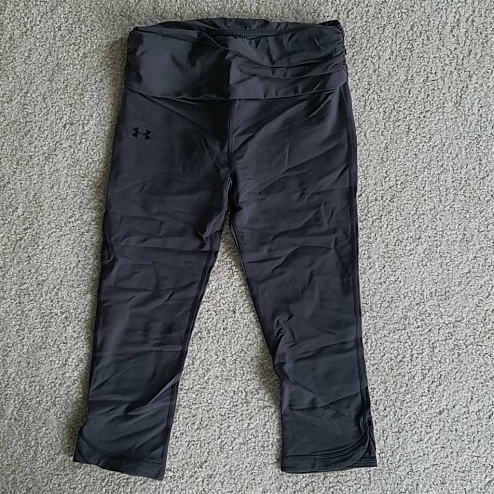 Under Armour capri workout pants